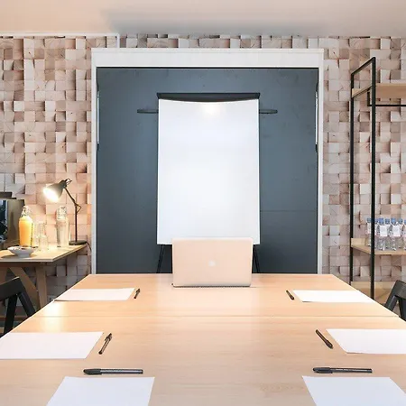 Bootcamp Hotel Issy-les-Moulineaux