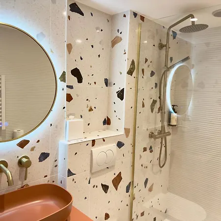 מלון Bootcamp 3*