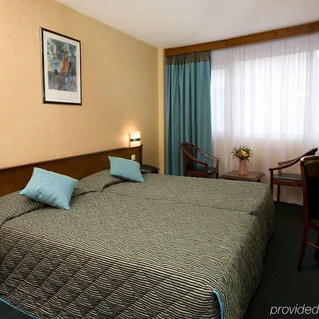Hotel Bootcamp