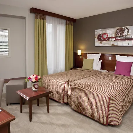 Bootcamp Hotel