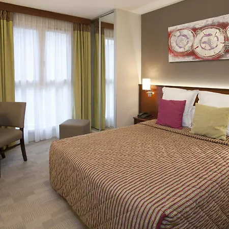 Hotel Bootcamp