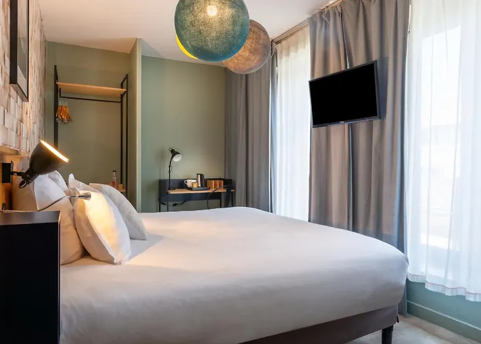 ホテル Bootcamp イシー＝レ＝ムリノー