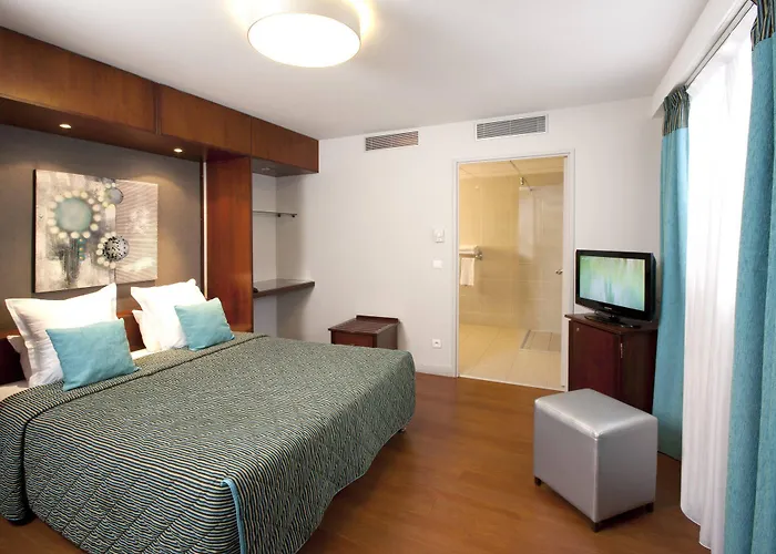 Bootcamp ホテル 3*